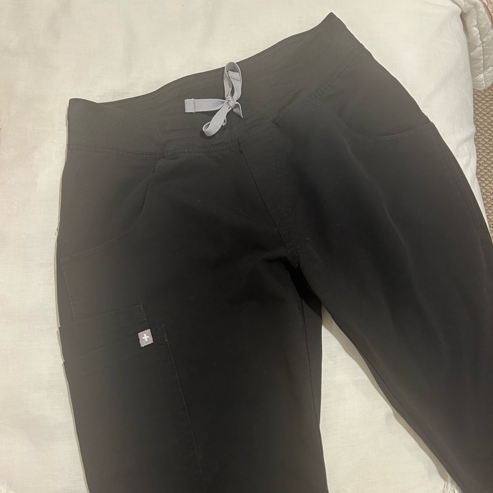 Figs black Kade scrub pants size XS